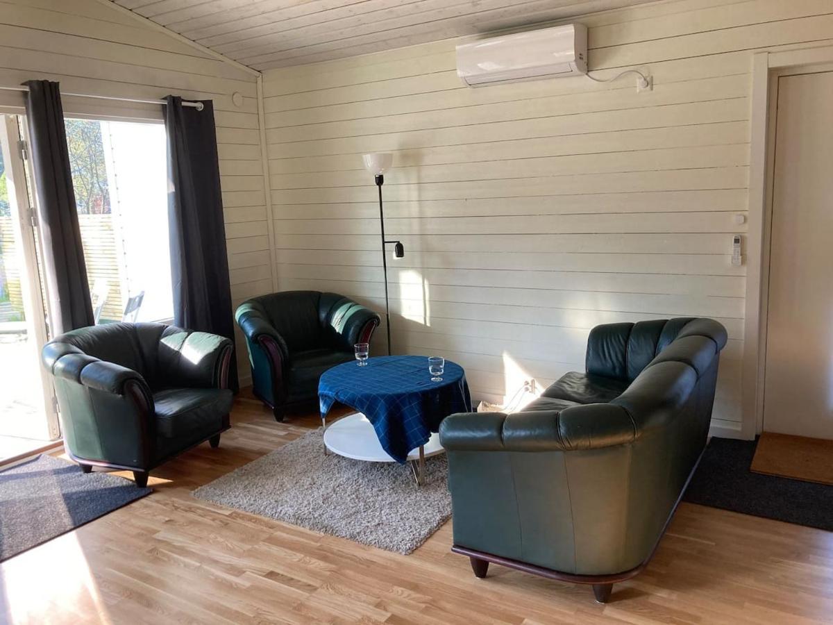 Nybyggd Stuga Pa Aengsvaegen 1 Cole Case Timmernabben Exterior foto